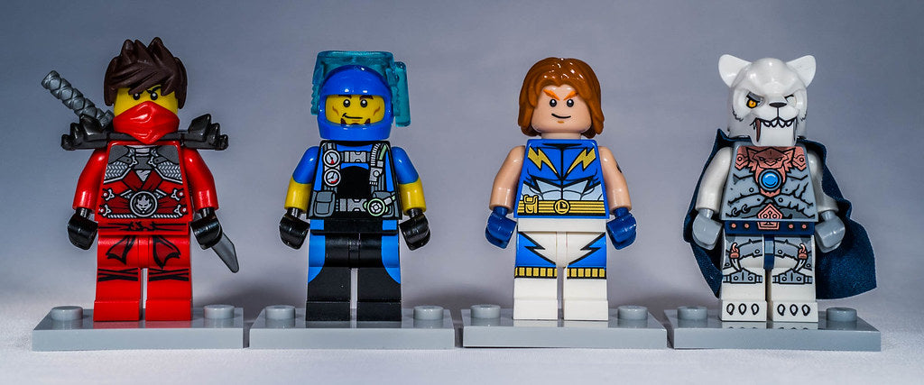 5004077 2015 Target Minifigure Gift Set