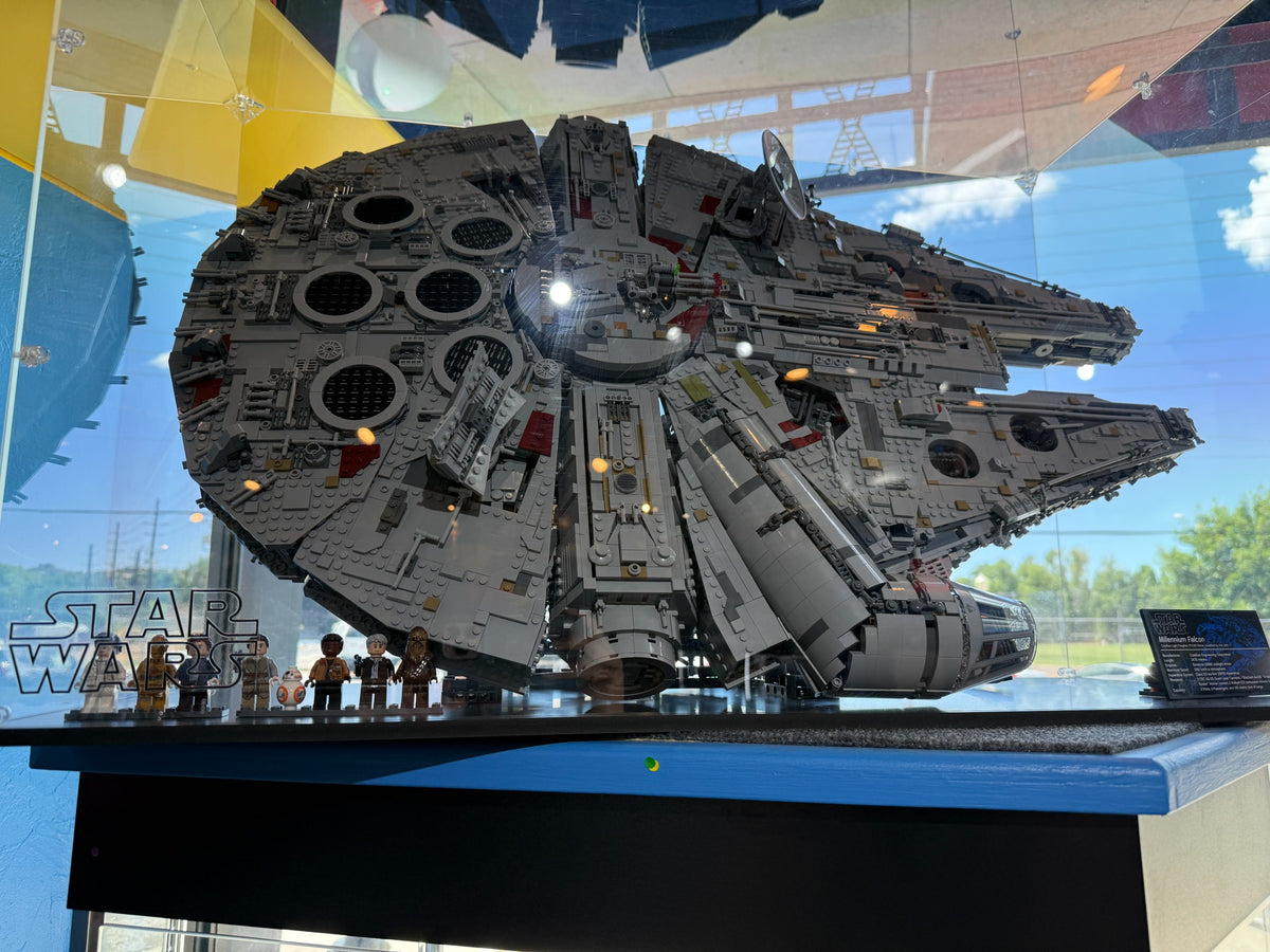 U-75192 USED Millennium Falcon™
