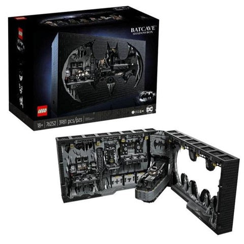 D15-76252 Damaged Batcave – Shadow Box
