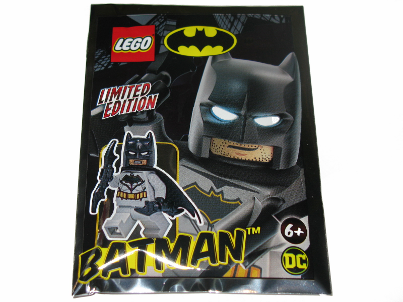 211901 Batman with Batarang